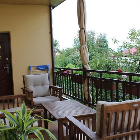 Tinikos Guest House Telavi Bagian luar foto